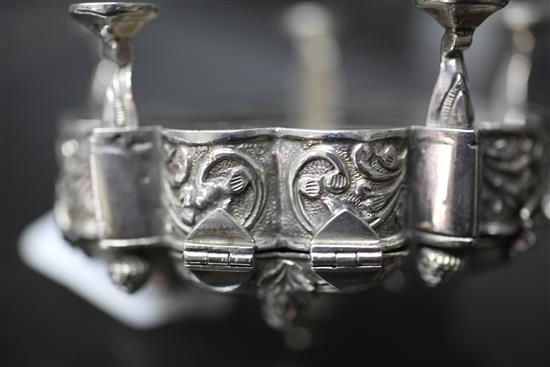 A continental unmarked silver trinket box, 14 oz.